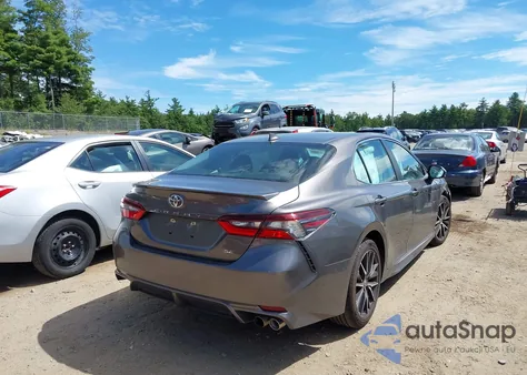 2021 Toyota Camry Se z USA, uszkodzony, nr VIN 4T1G11AK3MU567394